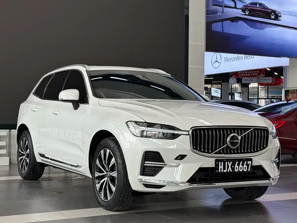 Volvo XC60 B5 4 WD Smart Ease Luxury