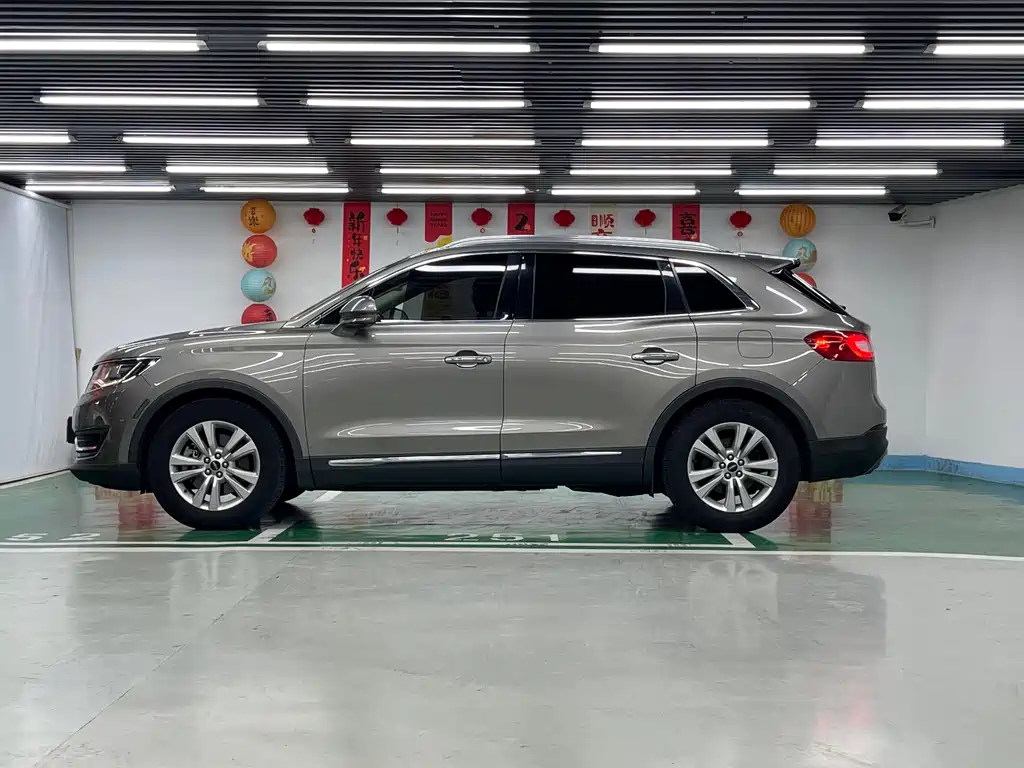 Lincoln MKX 2.0 T 2 WD Premium