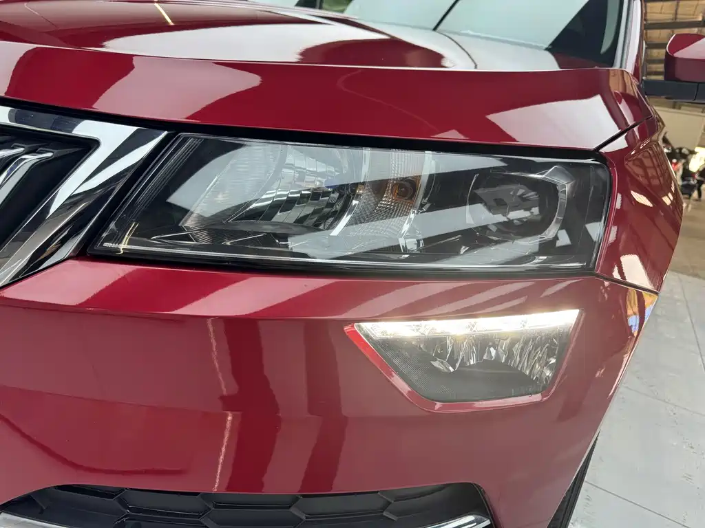 Karoq 柯珞克 2022款 TSI280 尊贵版