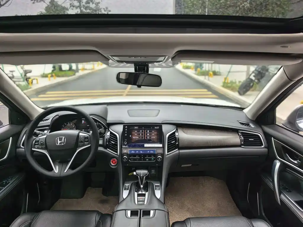 Avancier 240 TURBO 2 WD Smart Enjoyment