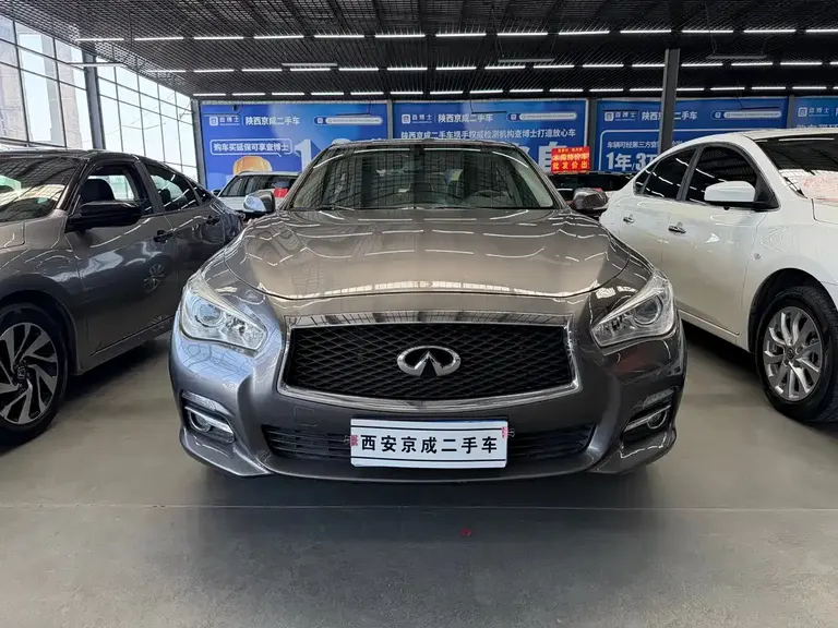 Infiniti Q50 L 2.0 T Comfort