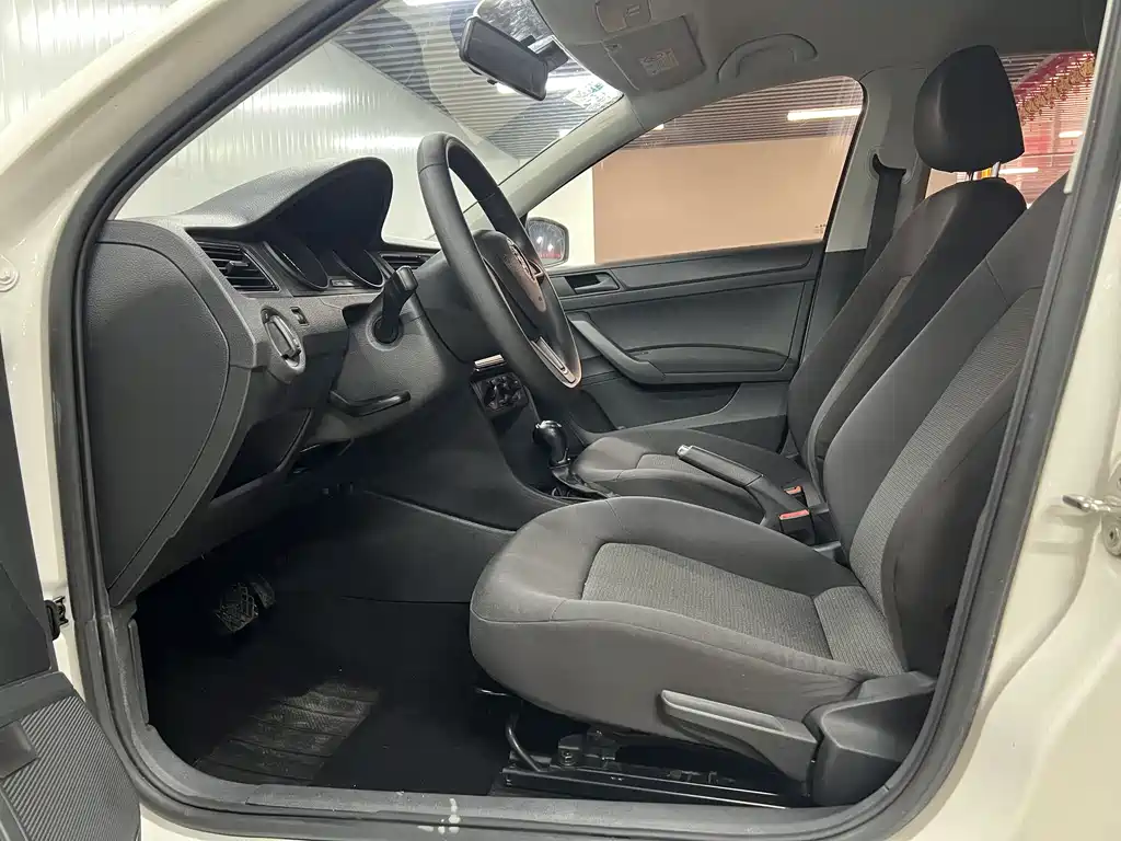 Rapid Spaceback Facelift 1.5 L Auto Standard CN-VI