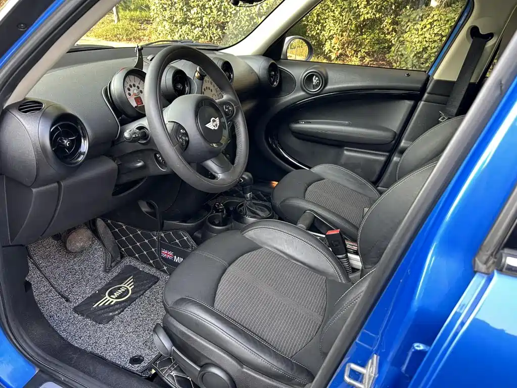 MINI COUNTRYMAN 1.6 L COOPER Fun