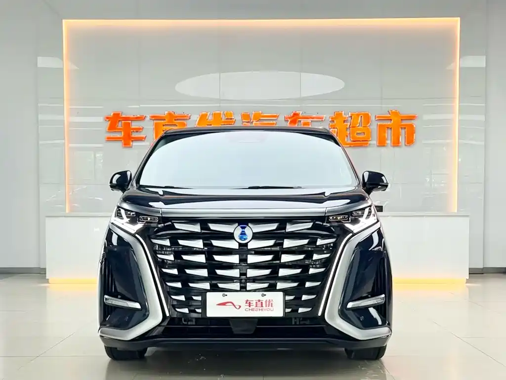 Denza D9 DM-i 970 4 WD Flagship