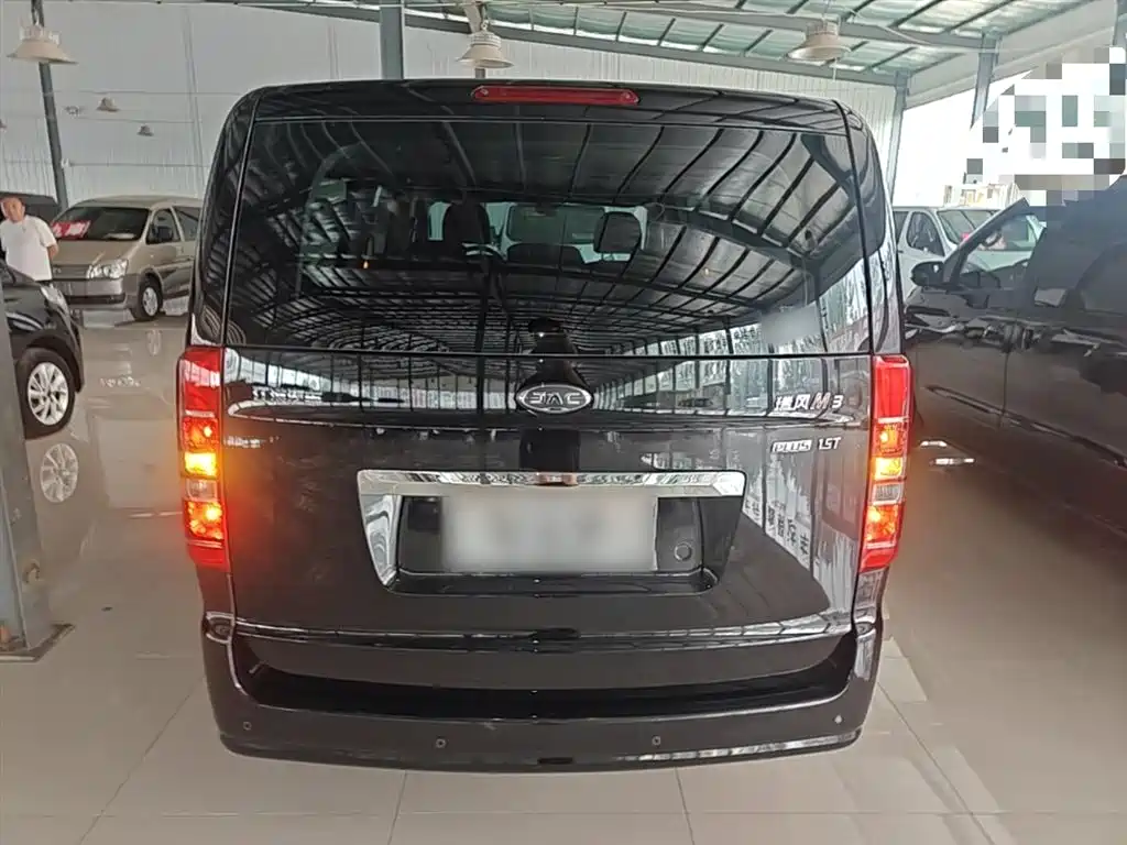 Refine M3 瑞风M3 2022款 PLUS 1.5 T 7座标准型