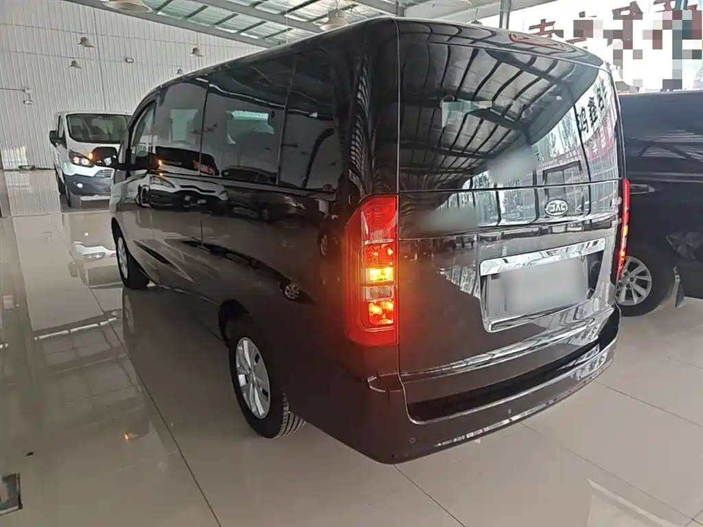 Refine M3 瑞风M3 2022款 PLUS 1.5 T 7座标准型