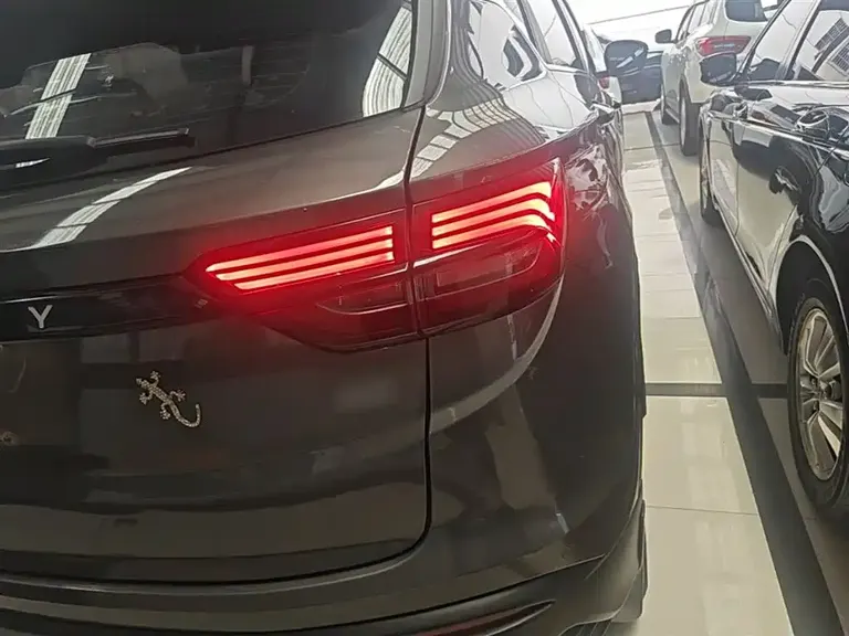 Geely Binyue 1.4 T DCT Platinum