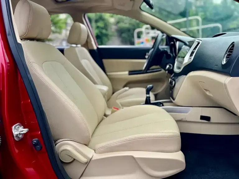 Changan Eado 1.6 L Manual Luxury CN-V