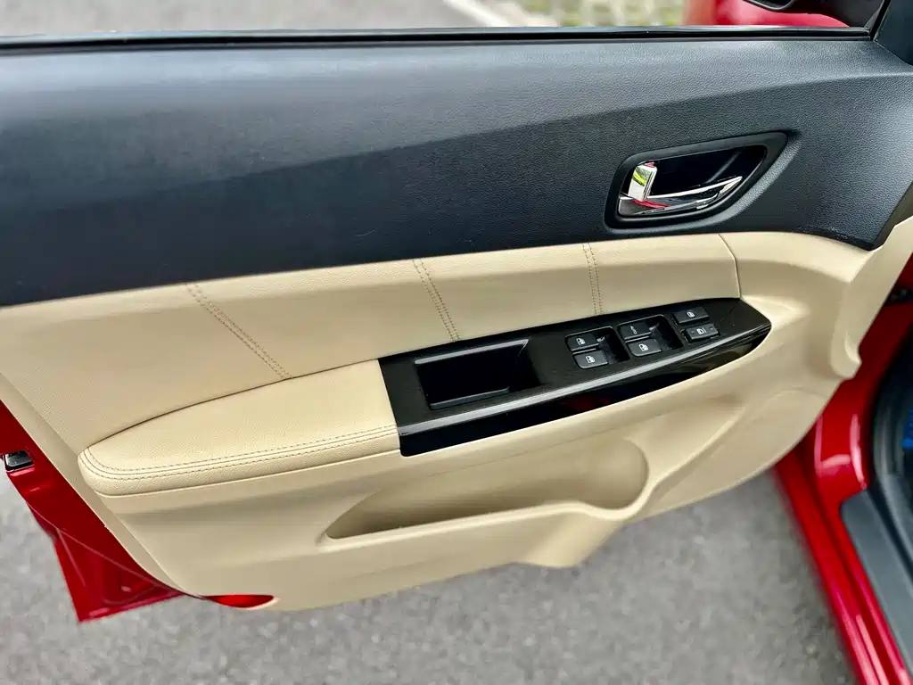 Eado 1.6 L Manual Luxury CN-V