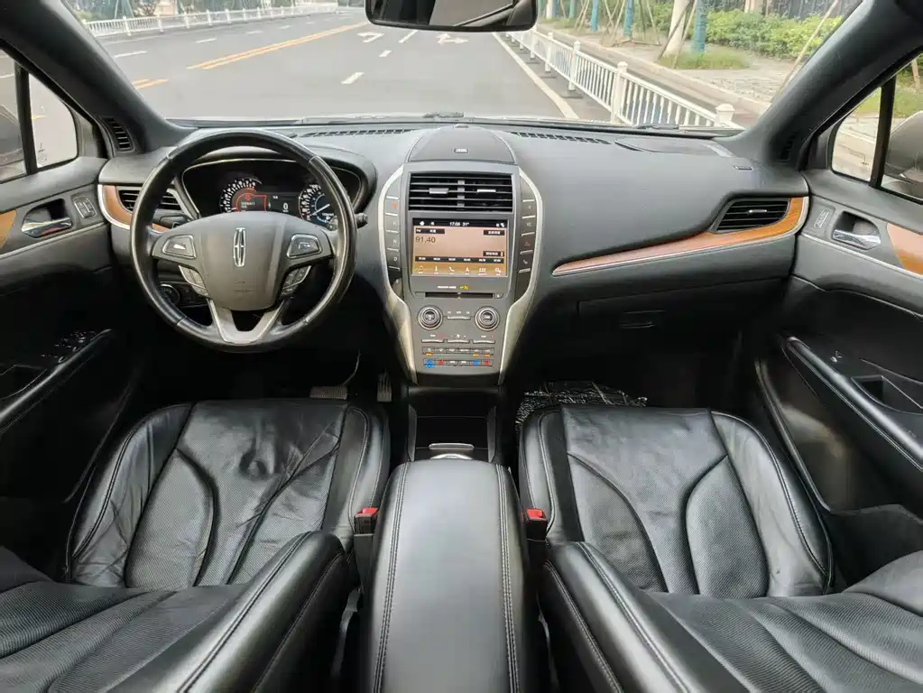Lincoln MKC 林肯MKC 2019款 2.0 T 两驱尊雅版 国VI