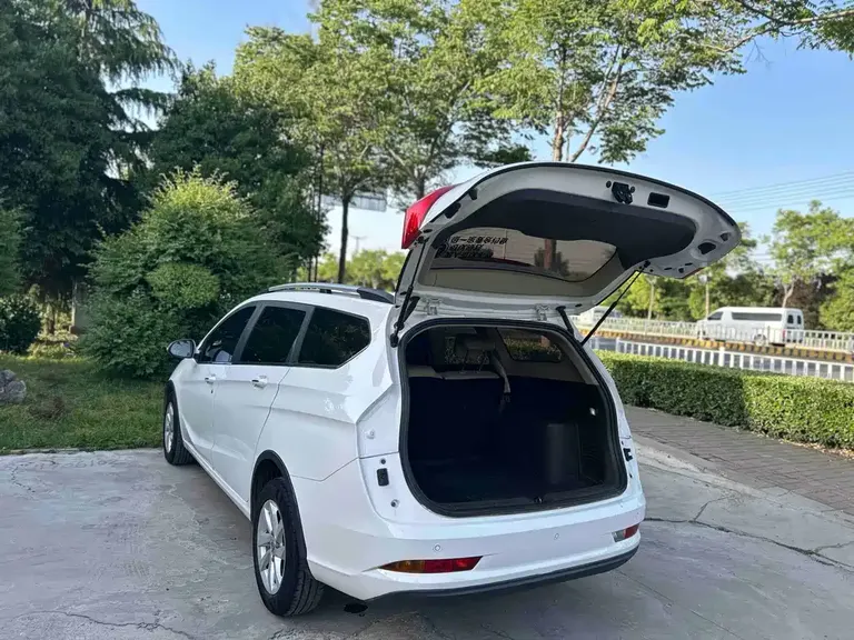 Baojun 310 W 1.5 L Manual Fashion CN-V