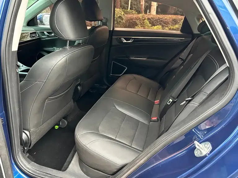 Geely Emgrand GL 1.4 T CVT Luxury