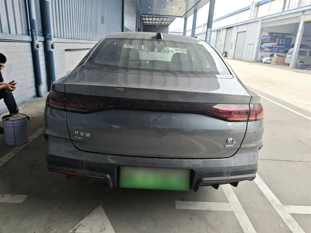 Qin L DM-i Smart Drive 120 KM Leading