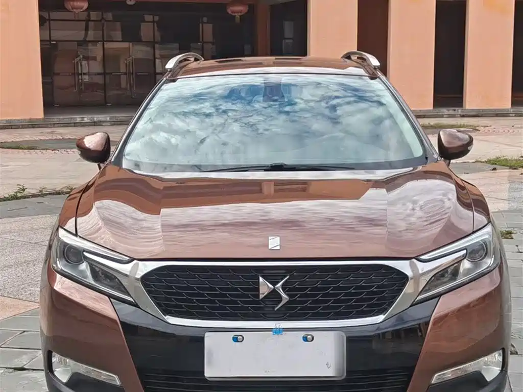 DS 6 1.6 T Luxury THP160