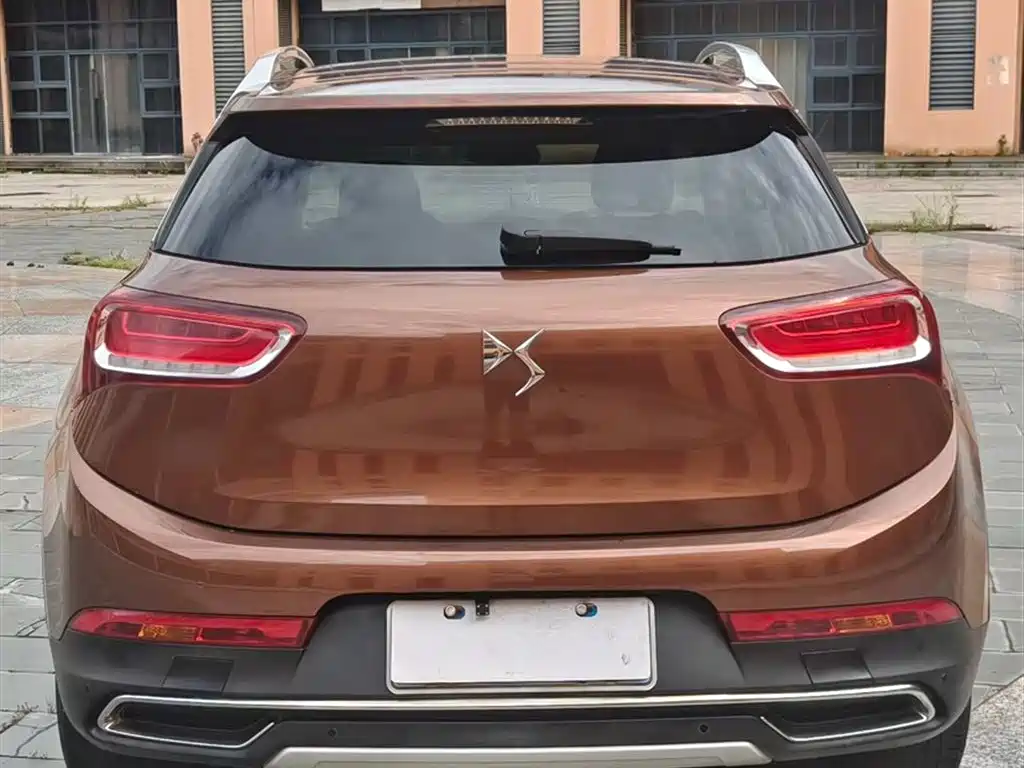 DS 6 1.6 T Luxury THP160