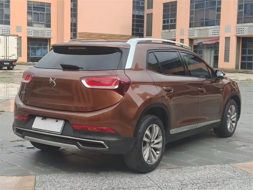 DS 6 1.6 T Luxury THP160
