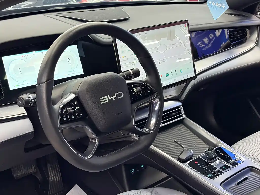 Seal DM-i 1.5 L 121 km Luxury