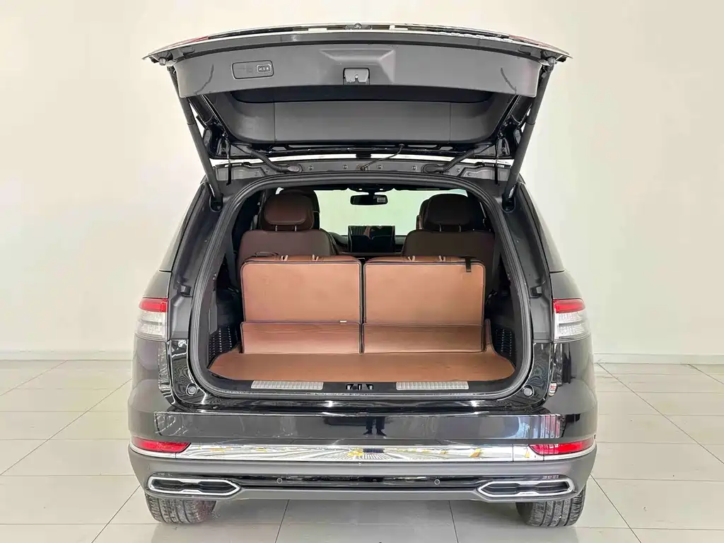 Aviator 飞行家 2023款 3.0 T V6 四驱尊雅巡航版 六座