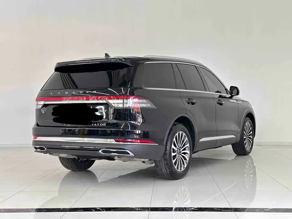 Aviator 飞行家 2023款 3.0 T V6 四驱尊雅巡航版 六座