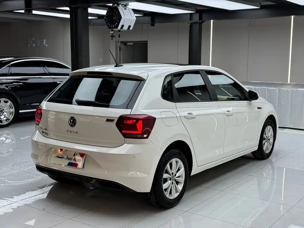 Polo Plus 1.5 L Auto Colorful Tech