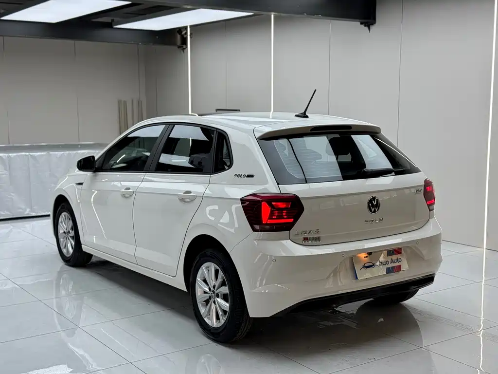 Polo Plus 1.5 L Auto Colorful Tech