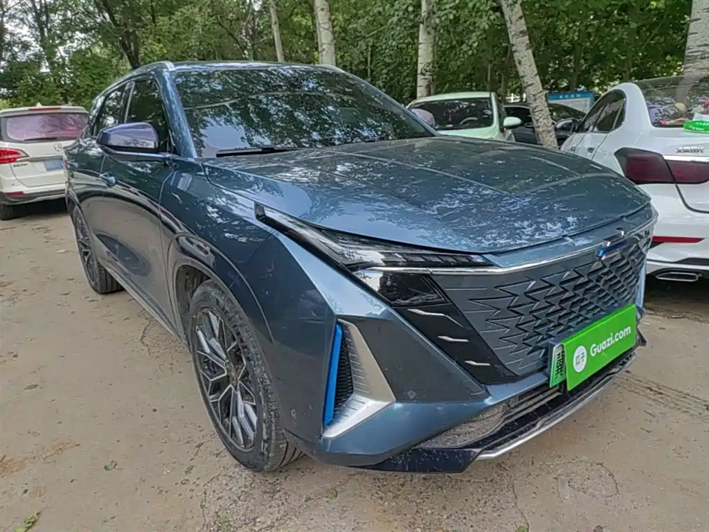 Changan Oshan Z6 NEV Blue Whale iDD 150 KM Flagship PLUS Smart Parking