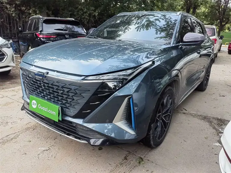 Changan Oshan Z6 NEV Blue Whale iDD 150 KM Flagship PLUS Smart Parking