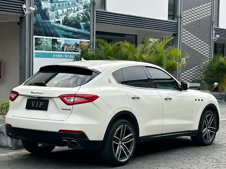 Maserati Levante 3.0 T Standard