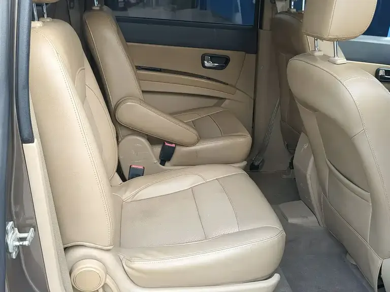 Wuling Hongguang 1.5 L S Luxury