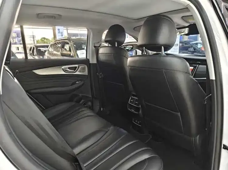 Roewe RX5 MAX 荣威RX5 MAX 2019款 400 TGI 自动智能座舱旗舰版