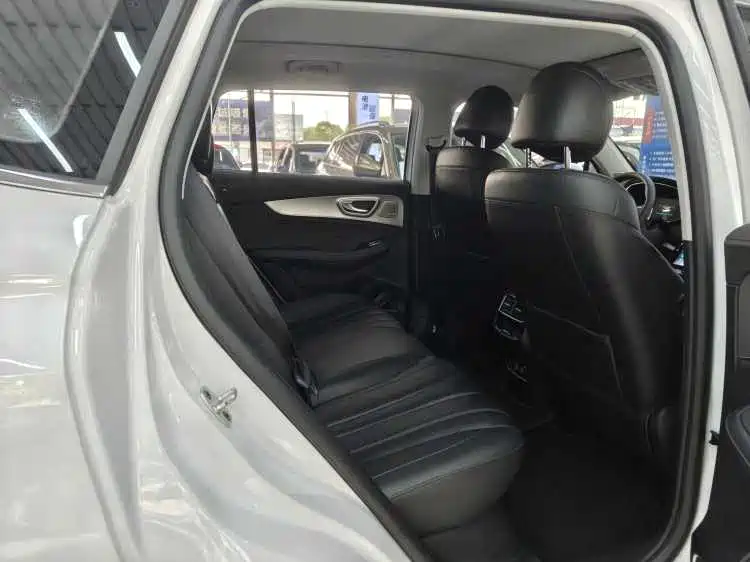 Roewe RX5 MAX 荣威RX5 MAX 2019款 400 TGI 自动智能座舱旗舰版