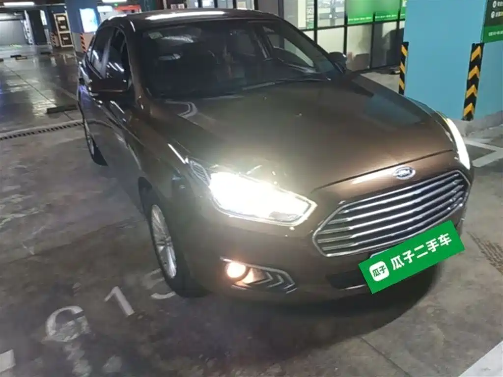 Escort Facelift 1.5 L Auto Comfort