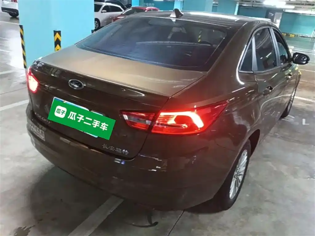 Escort Facelift 1.5 L Auto Comfort