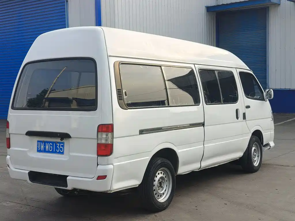 Golden Dragon Hiace 金旅海狮 2019款 2.0 L汽油版长轴高顶V20