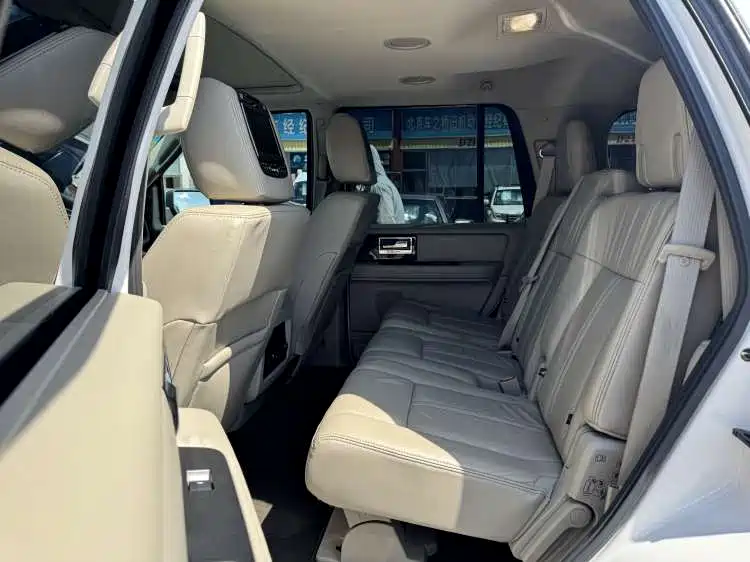 Navigator 3.5 T AWD