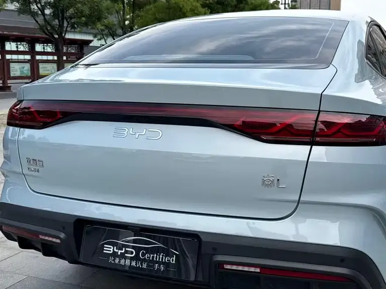 BYD Qin L DM-i 80 KM Leading