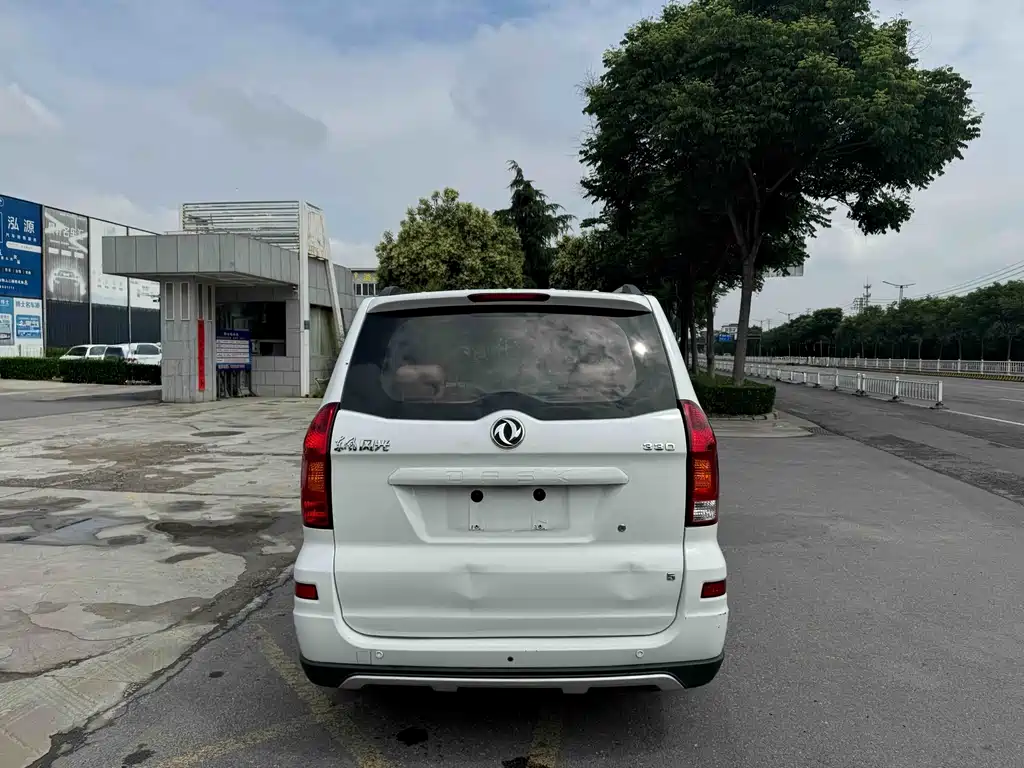 Fengguang 330 1.5 L Manual Comfort DK15-02