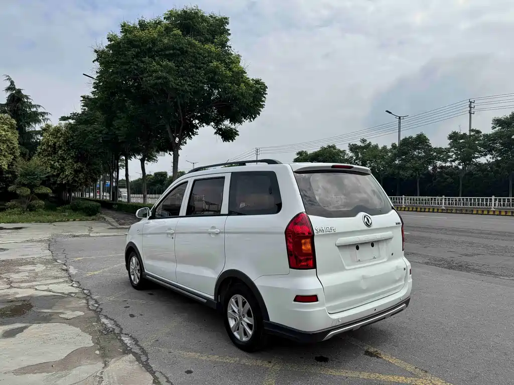 Fengguang 330 1.5 L Manual Comfort DK15-02