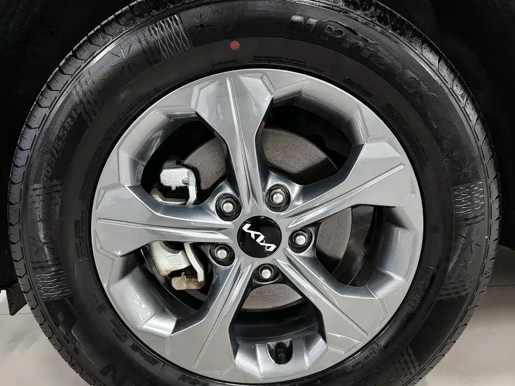 Seltos 赛图斯 2023款 1.5 L CVT舒适版