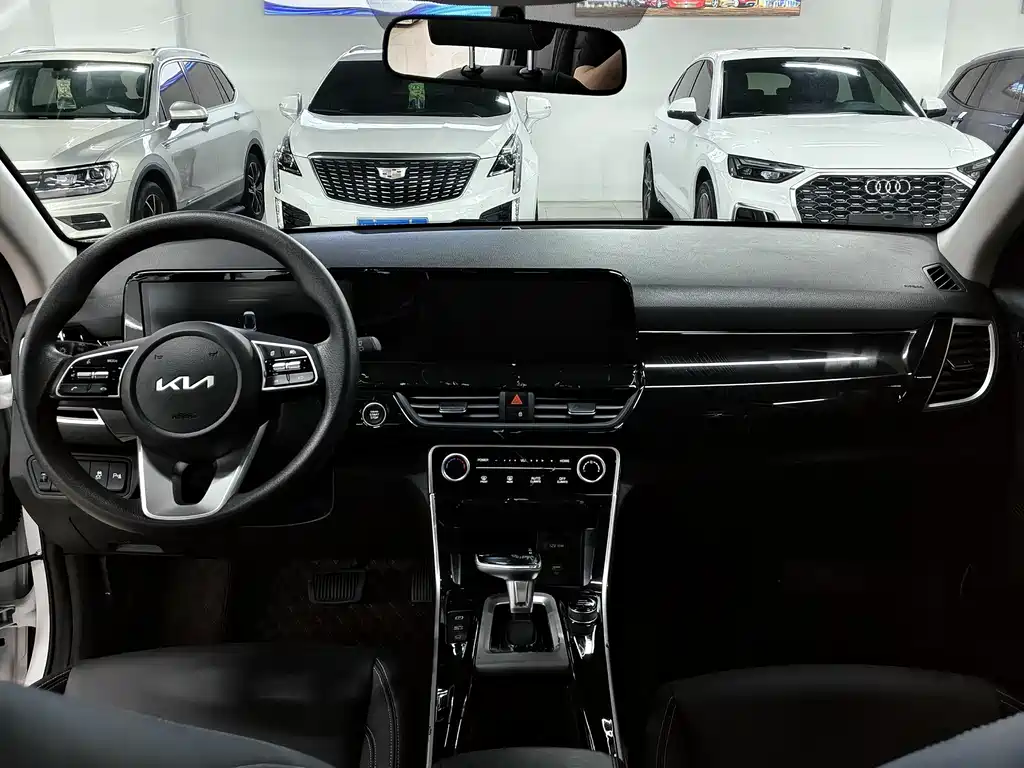 Seltos 赛图斯 2023款 1.5 L CVT舒适版