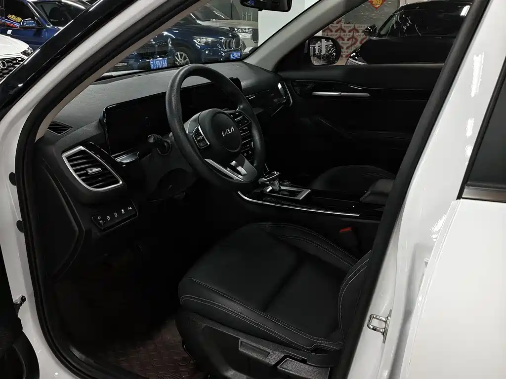 Seltos 赛图斯 2023款 1.5 L CVT舒适版