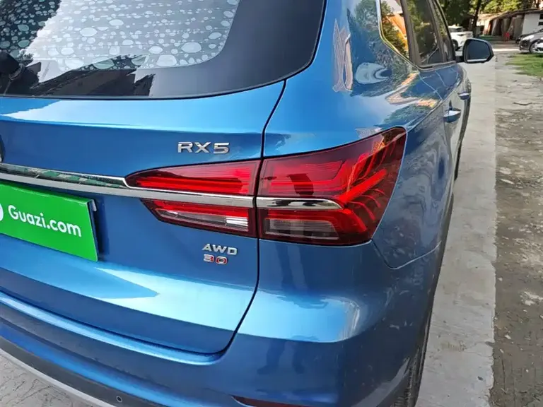 Roewe RX5 30 T 4 WD Auto Internet Smart Supreme
