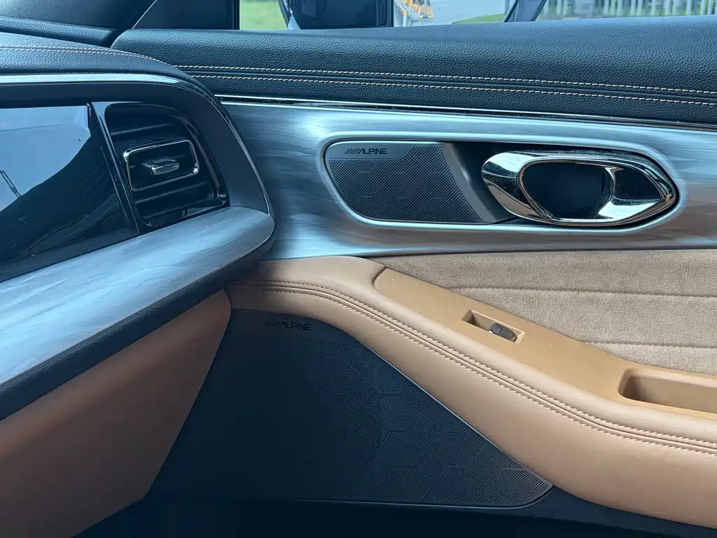 Trumpchi ES9 PHEV 143 km Max