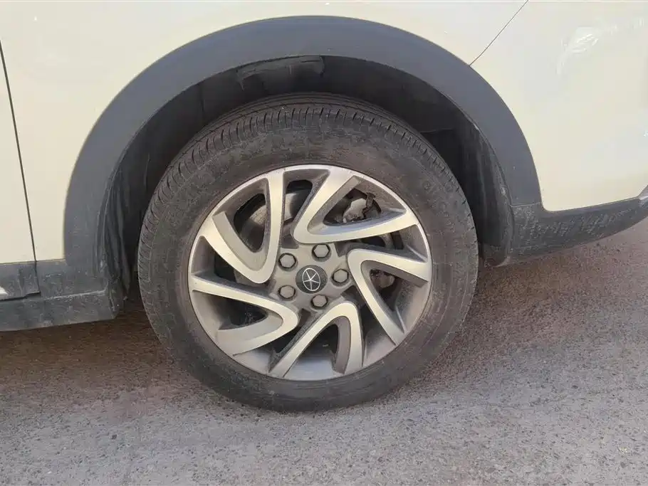 Refine S3 1.5 L CVT Luxury Intelligent Premium