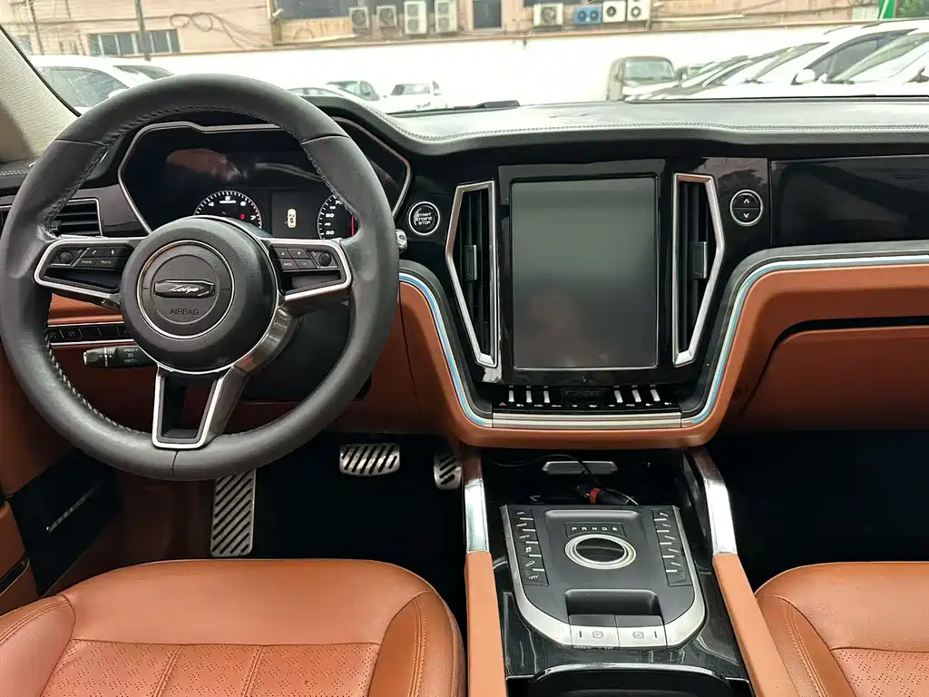 Zotye T700 1.8 T DCT Premium
