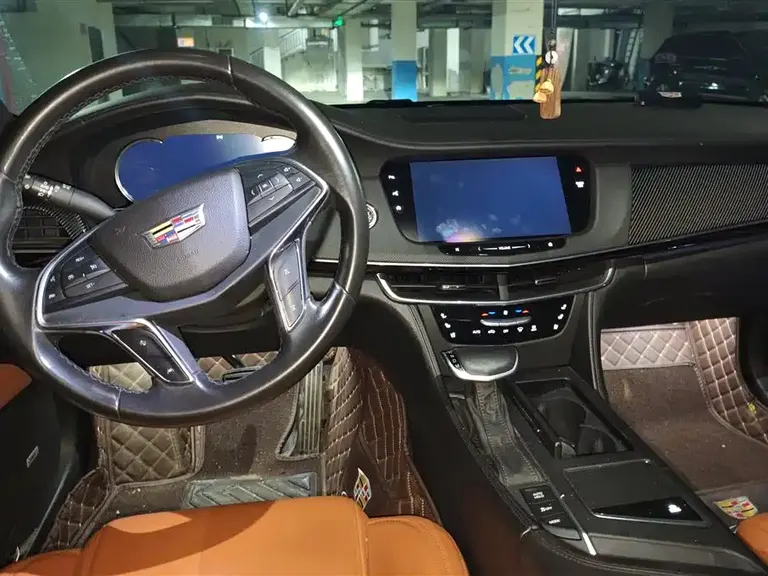 Cadillac CT6 28 T Leading
