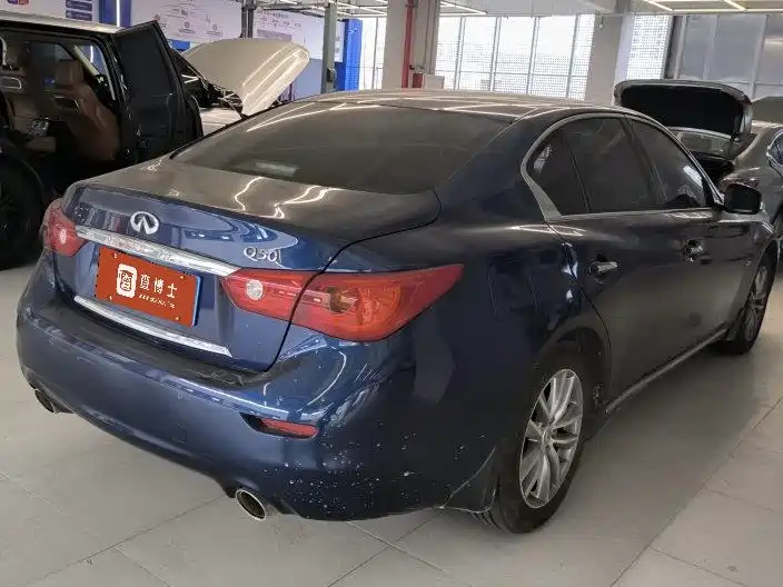 Infiniti Q50 L 2.0 T Joy