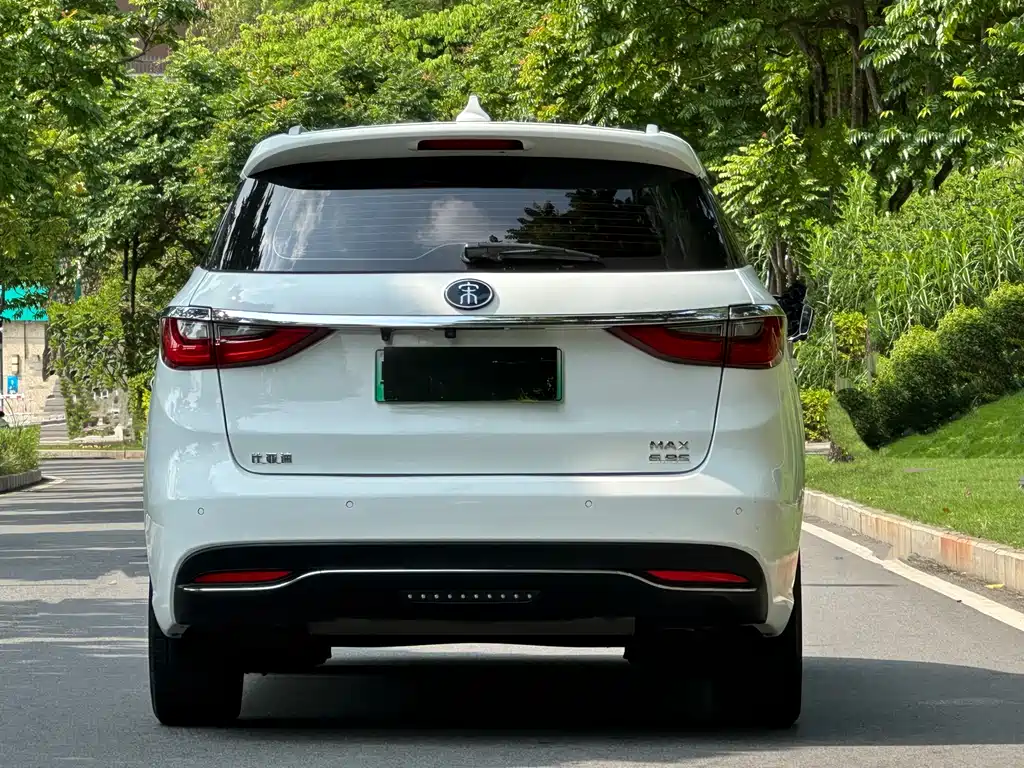 Song MAX NEV 宋MAX新能源 2019款 DM 1.5 T 智联致享型 6座 国VI
