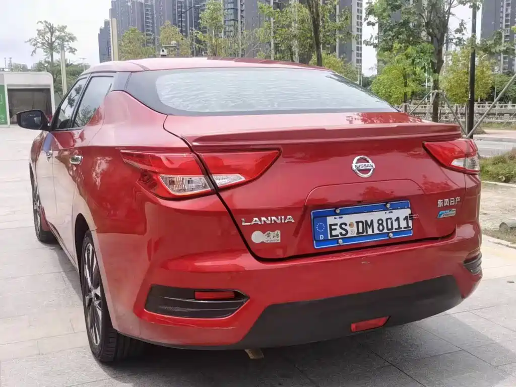 Lannia 1.6 L CVT Smart Cool