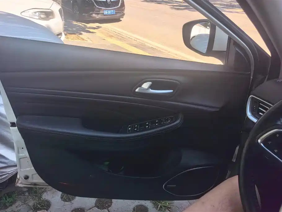 Trumpchi GA4 传祺GA4 2018款 150 N 手动豪华版